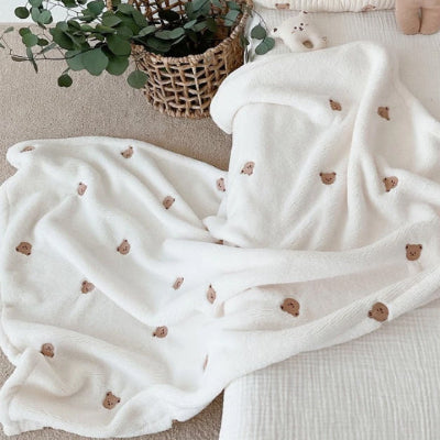 couverture bébé beige en velours avec oursons